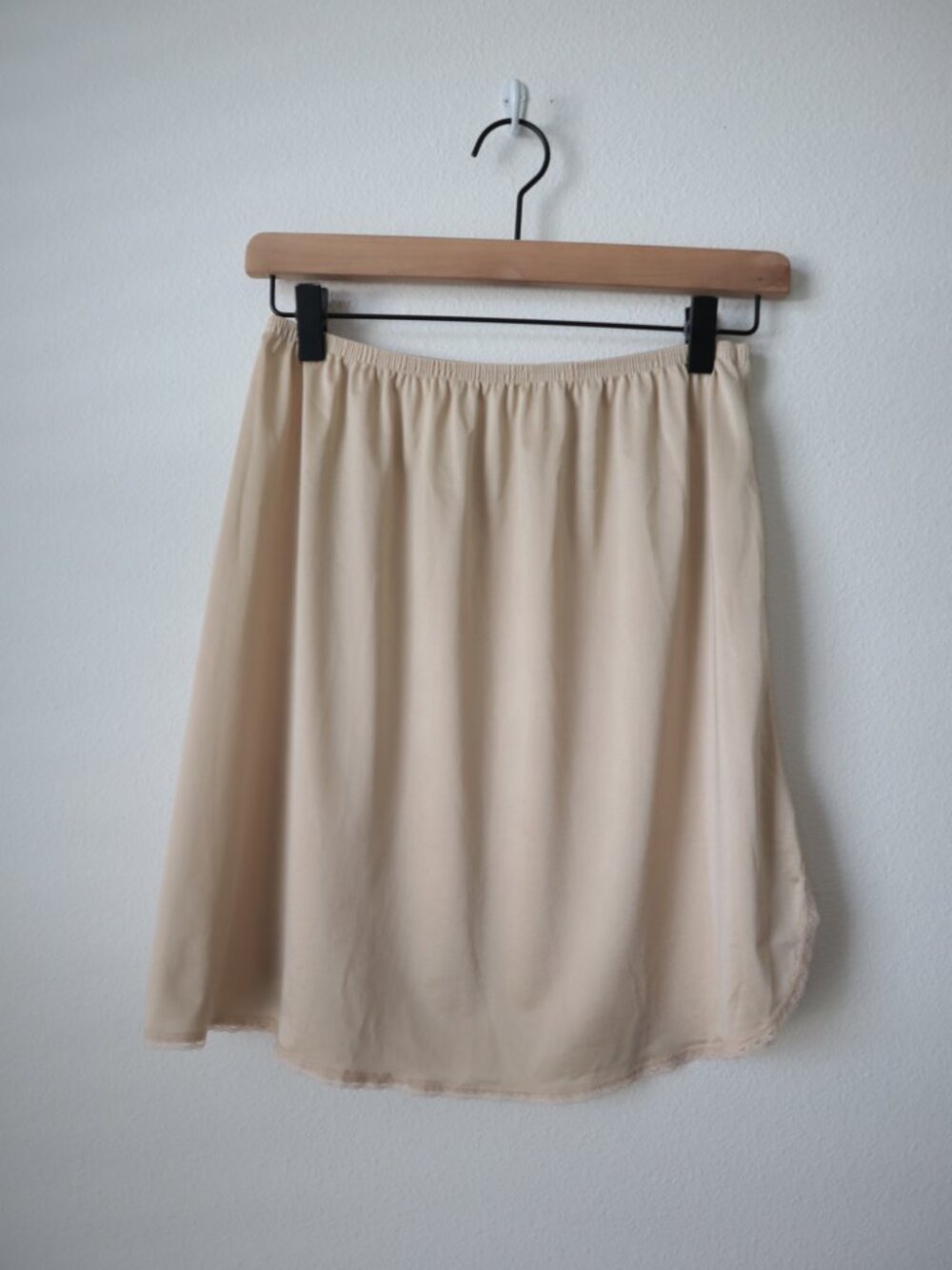 Vanity Fair Nude Slip Skirt | M